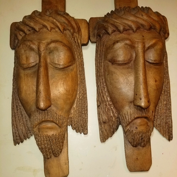 Pair HANDCARVED WOOD large JESUS HEADS wall plaques ARTIST SIGNED folk art - Picture 6 of 6